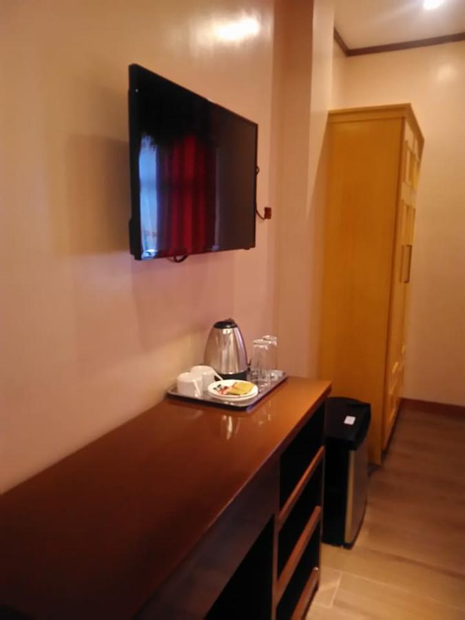 Royal Mansion Hotel Tabaco Esterno foto