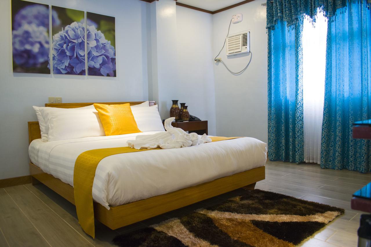 Royal Mansion Hotel Tabaco Esterno foto