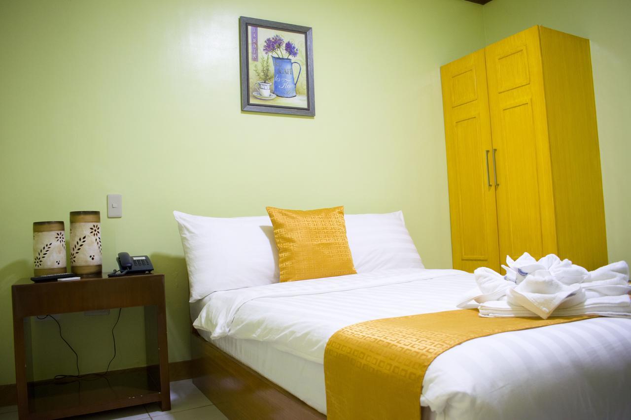 Royal Mansion Hotel Tabaco Esterno foto